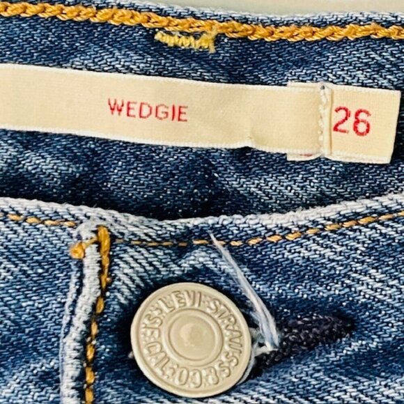 Levi's Wedgie Fit Ankle Jeans Medium Wash 26 - Picture 6 of 10